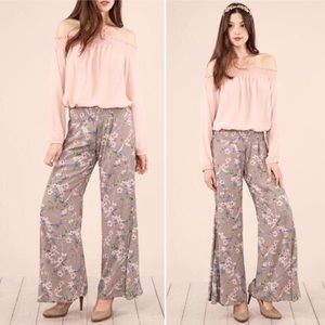 ❗️S-M Grey Floral Boho pants